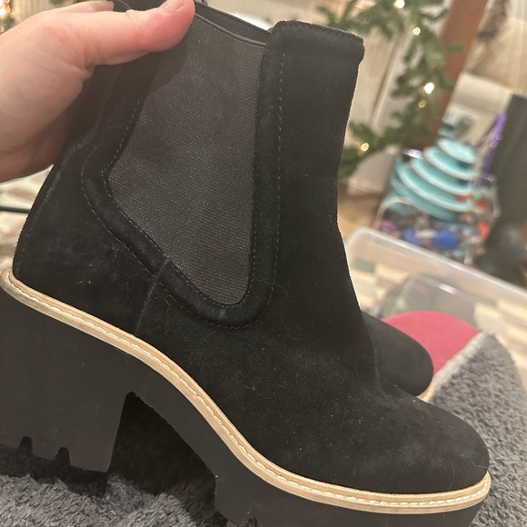 Dolce Vita Black H2O suedes Ankle Booties size 7 - Picture 5 of 10